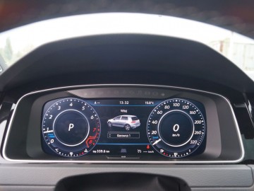 Volkswagen Golf R 2,0 TSI 310 KM DSG7 4Motion &ndash; Więcej Golfa w Golfie